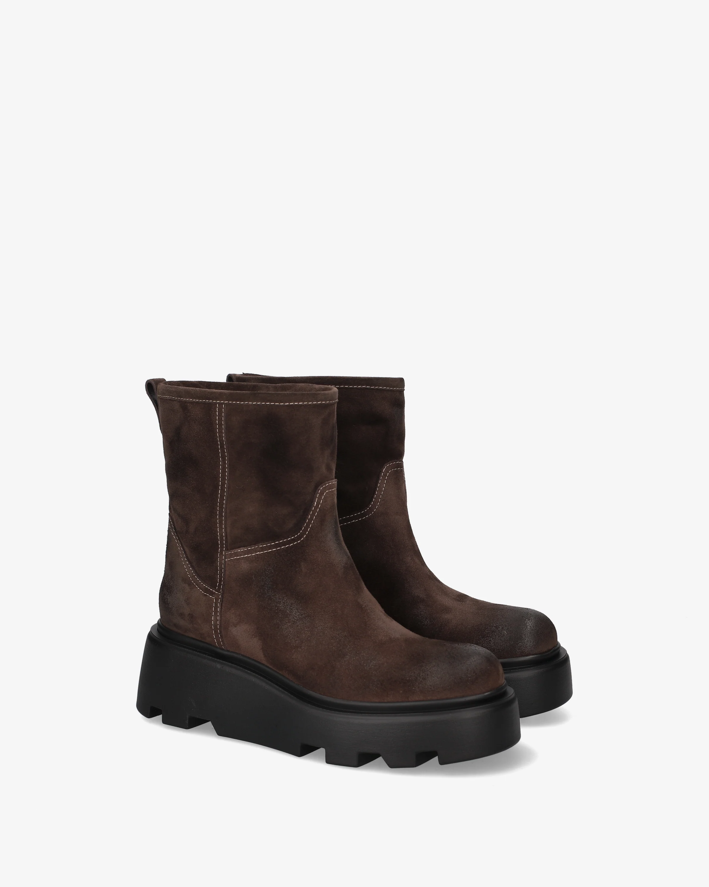 Split-leather ankle boots with a thick sole - Image 2
