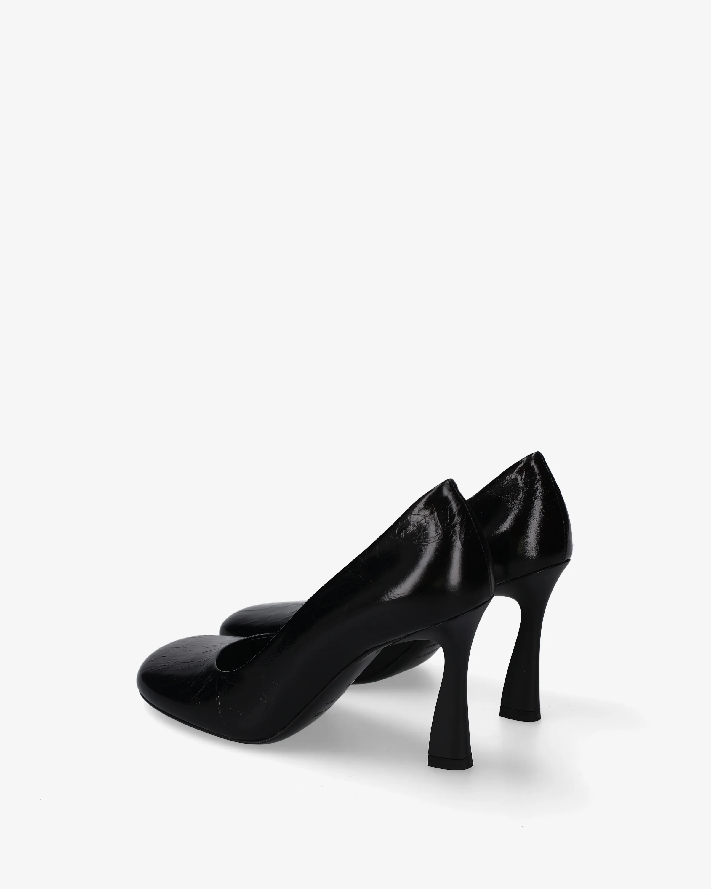 Leather pumps with a sculptural heel - Image 5