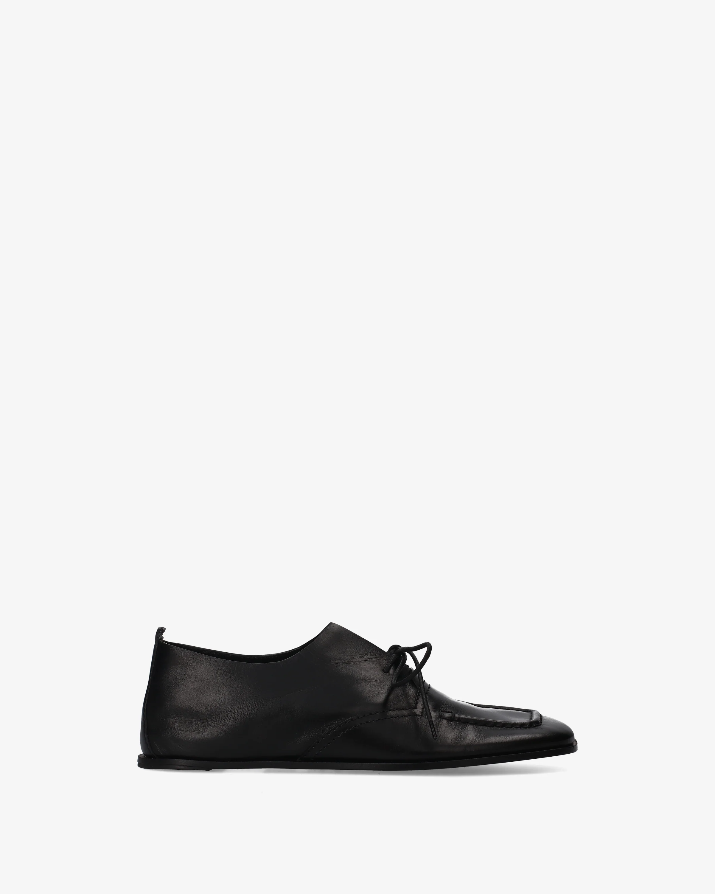 Minimalist leather loafers