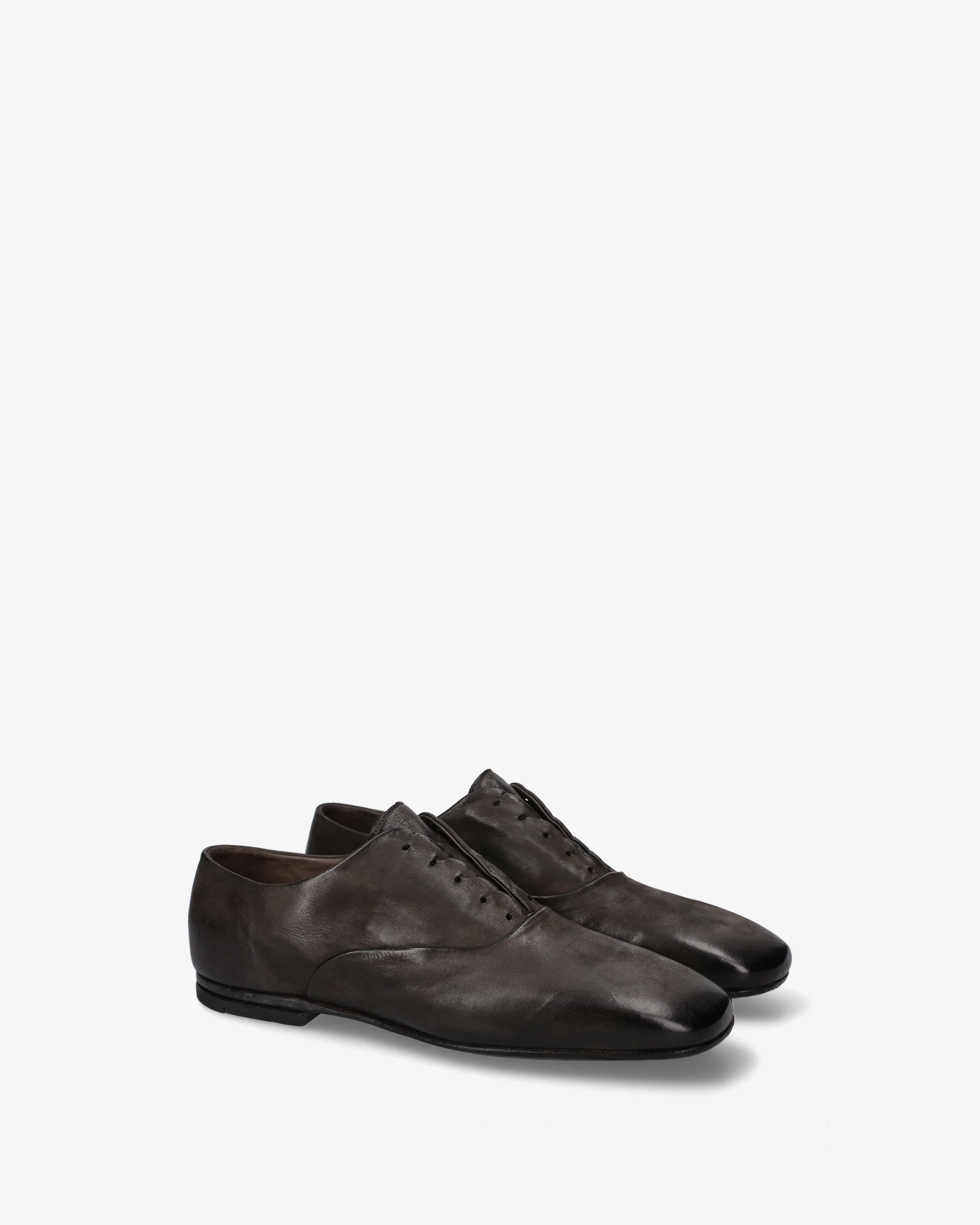 Oxford in distressed leather - Image 2